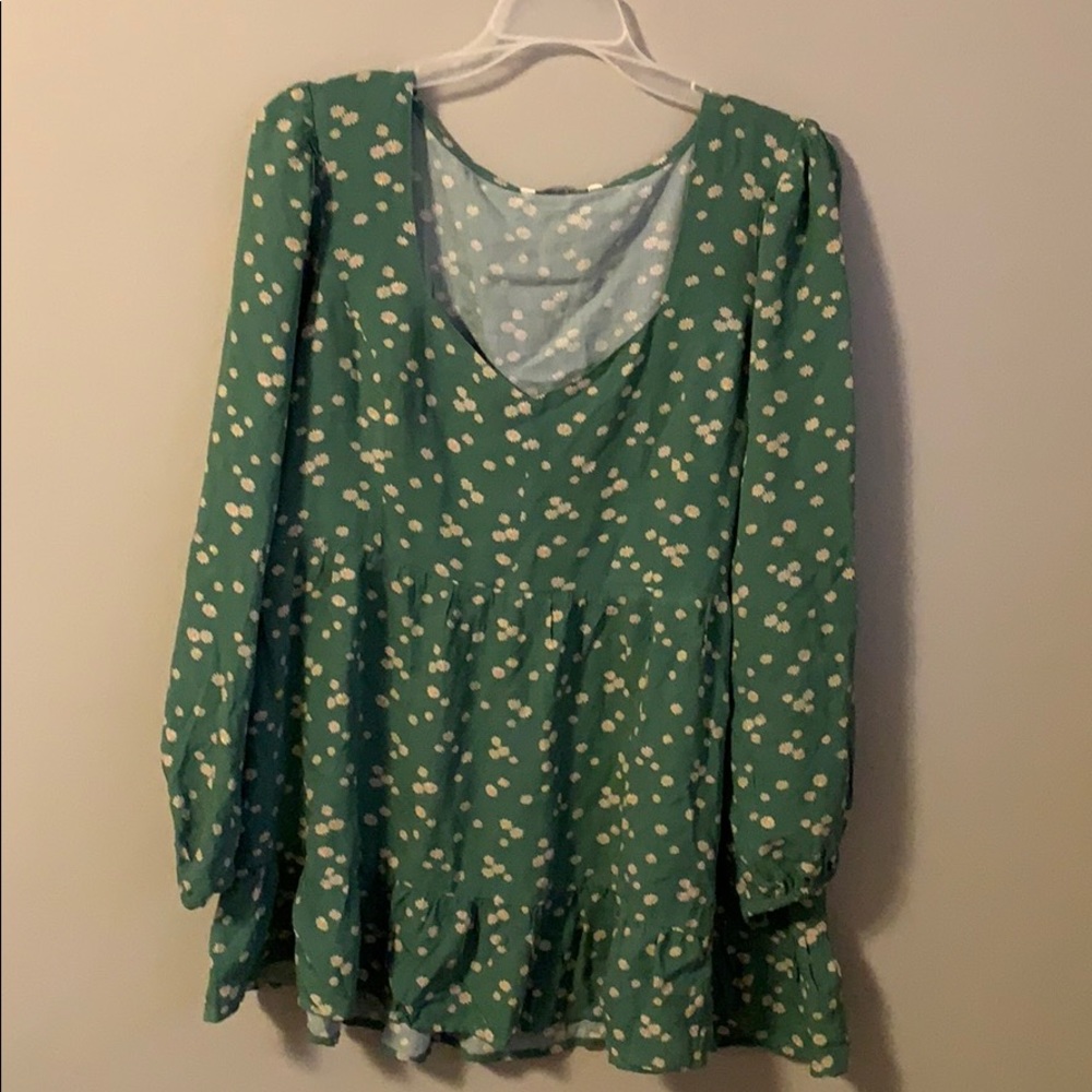 American Eagle Outfitters Green Floral Peplum Blouse with White Dots